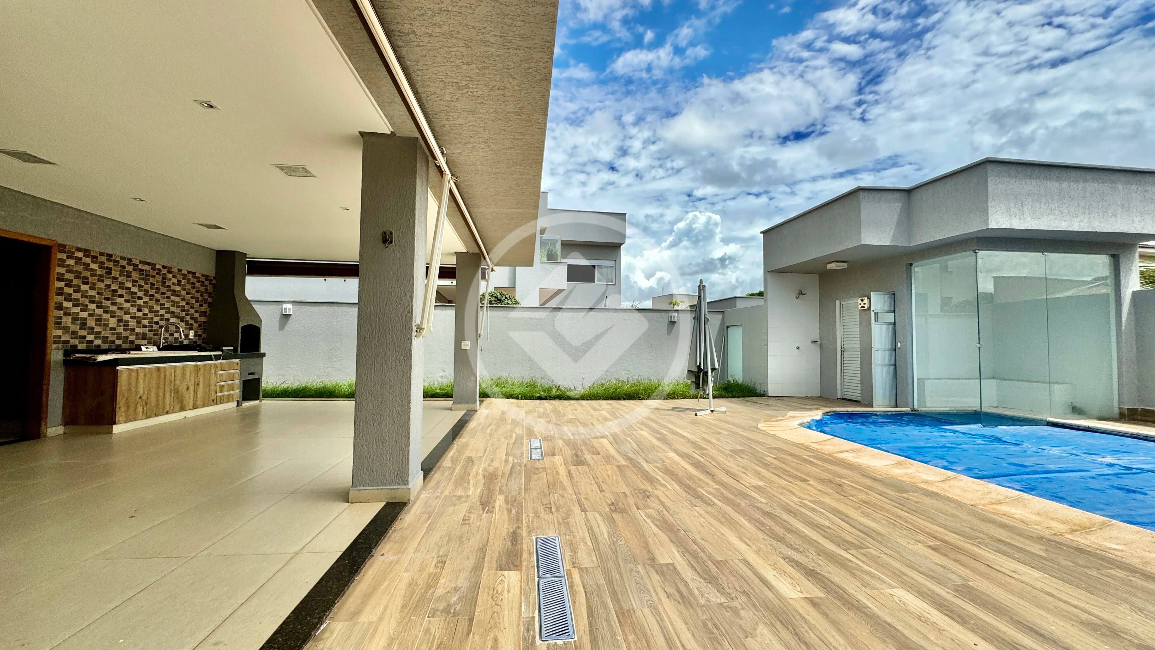 Casa Térrea 4 Suítes no Alphaville Goiás