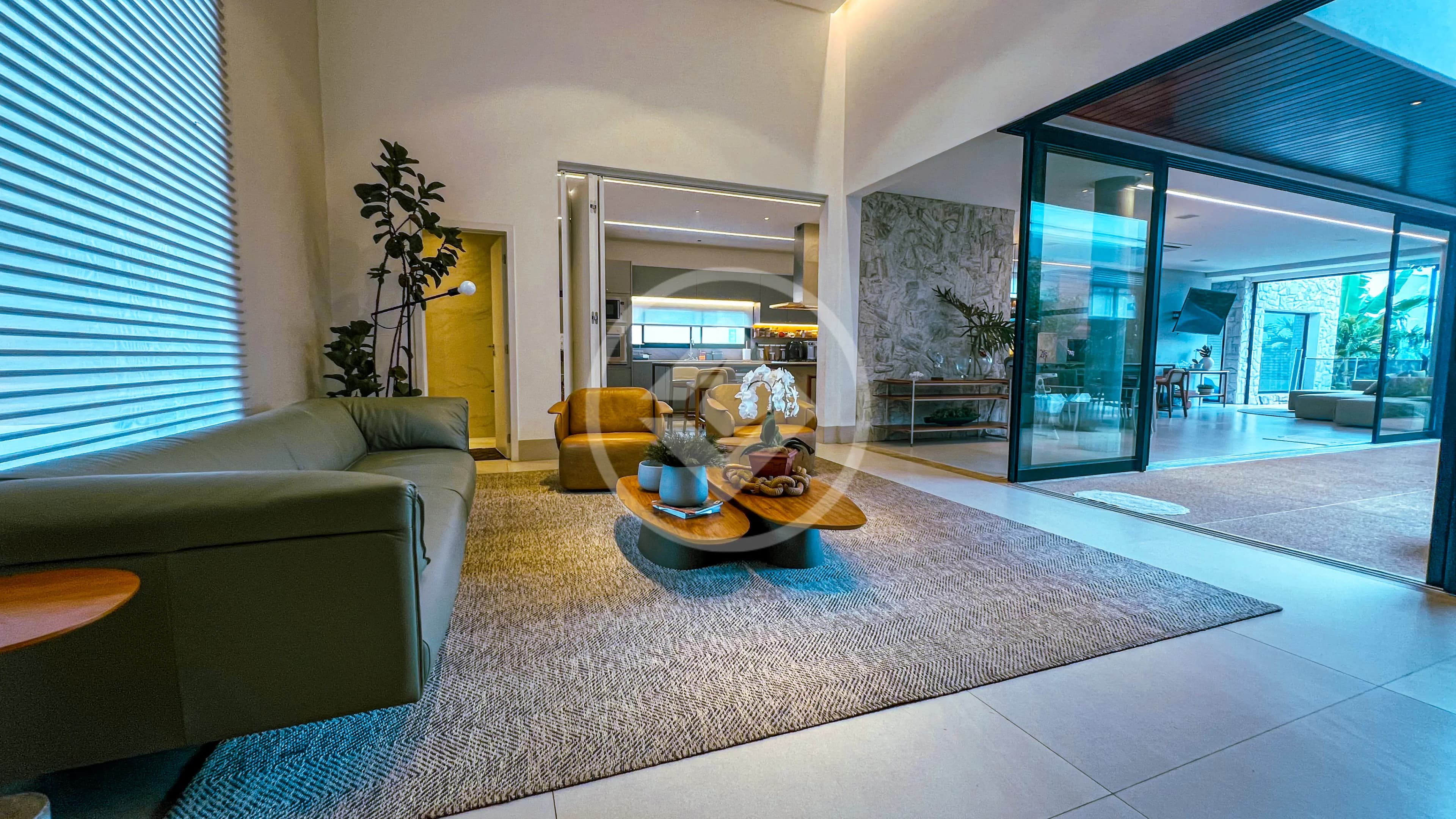 Casa Térrea 5 Suítes no Condomínio Jardins Munique — foto 5