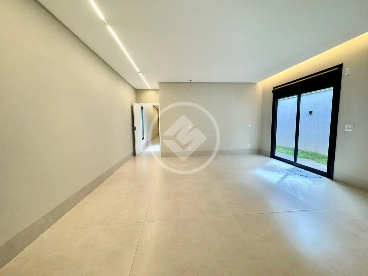Casa Térrea 4 Suítes no Condomínio Portal do Sol Green — foto 4