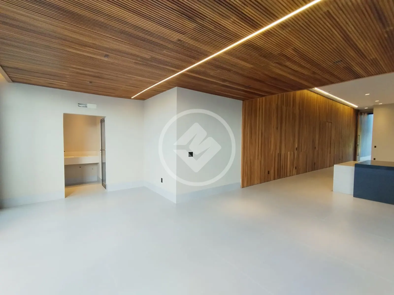 Casa Térrea 4 Suítes no Condomínio Jardins Itália — foto 2
