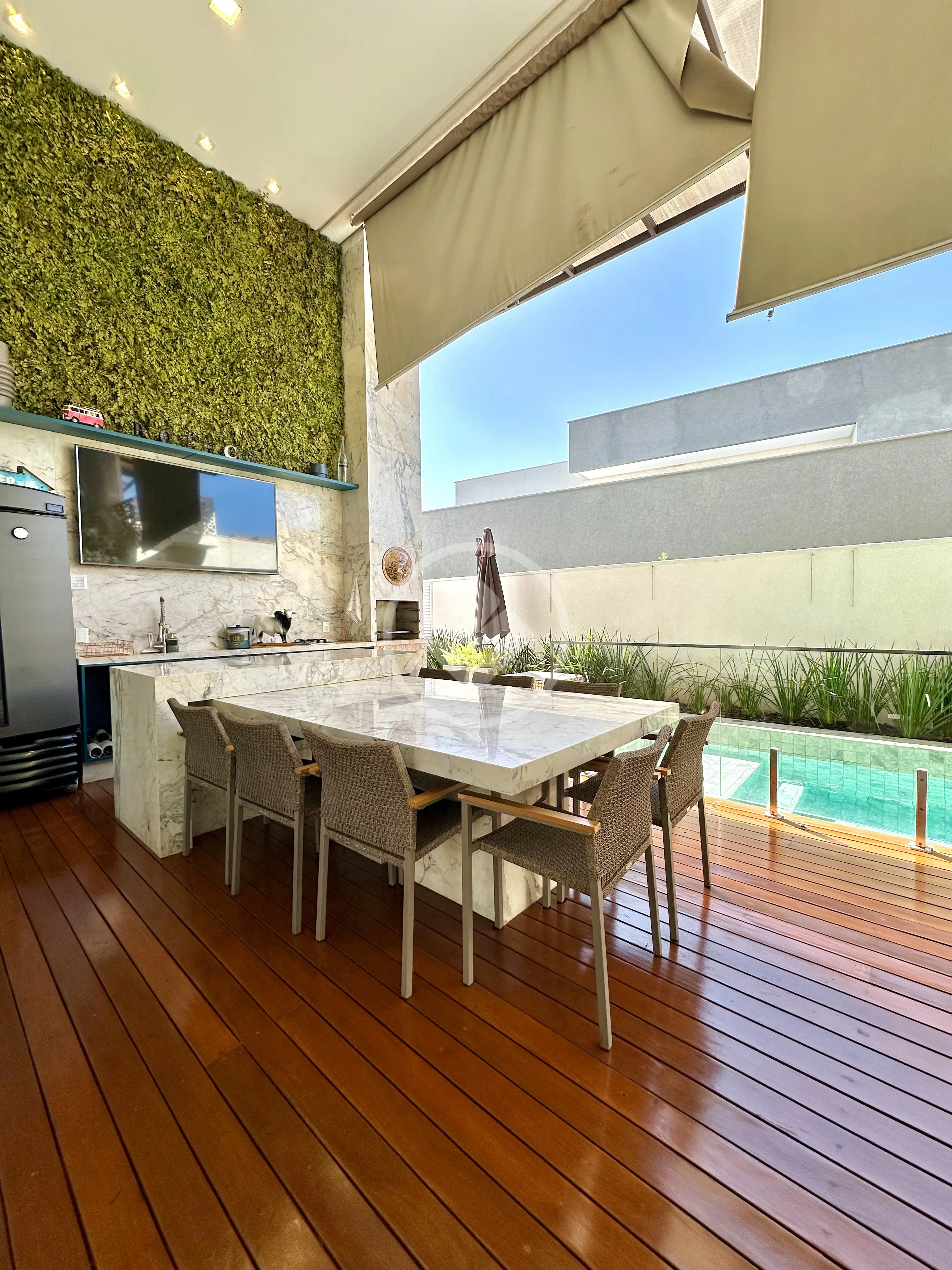Casa Térrea 4 Suítes com Mezanino n Condomínio Jardins Verona — foto 4