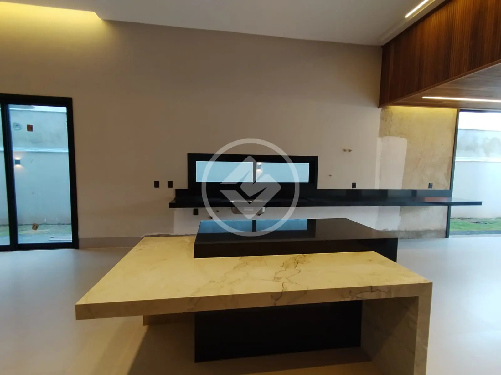 Casa Térrea 4 Suítes no Condomínio Jardins Itália — foto 4