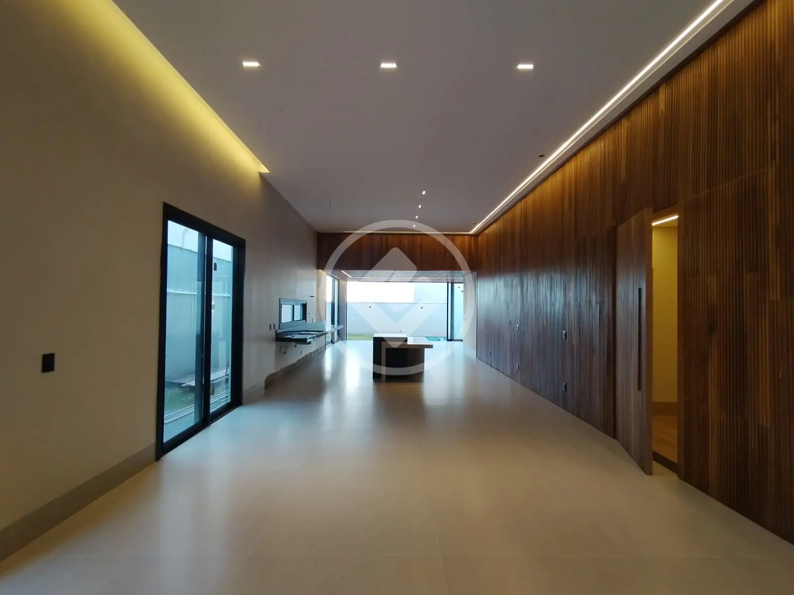 Casa Térrea 4 Suítes no Condomínio Jardins Itália — foto 5