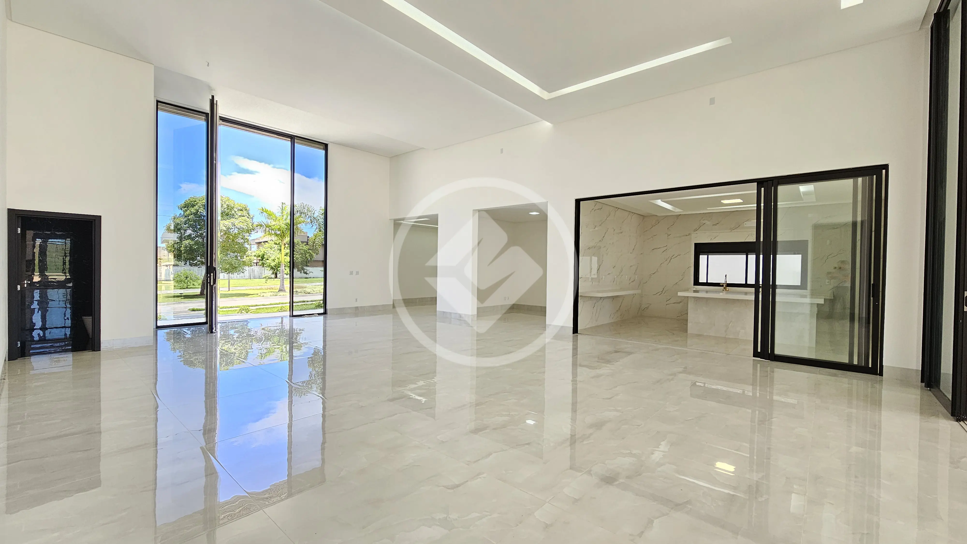 Casa Térrea 4 Suítes no Condomínio Portal do Sol Green — foto 4