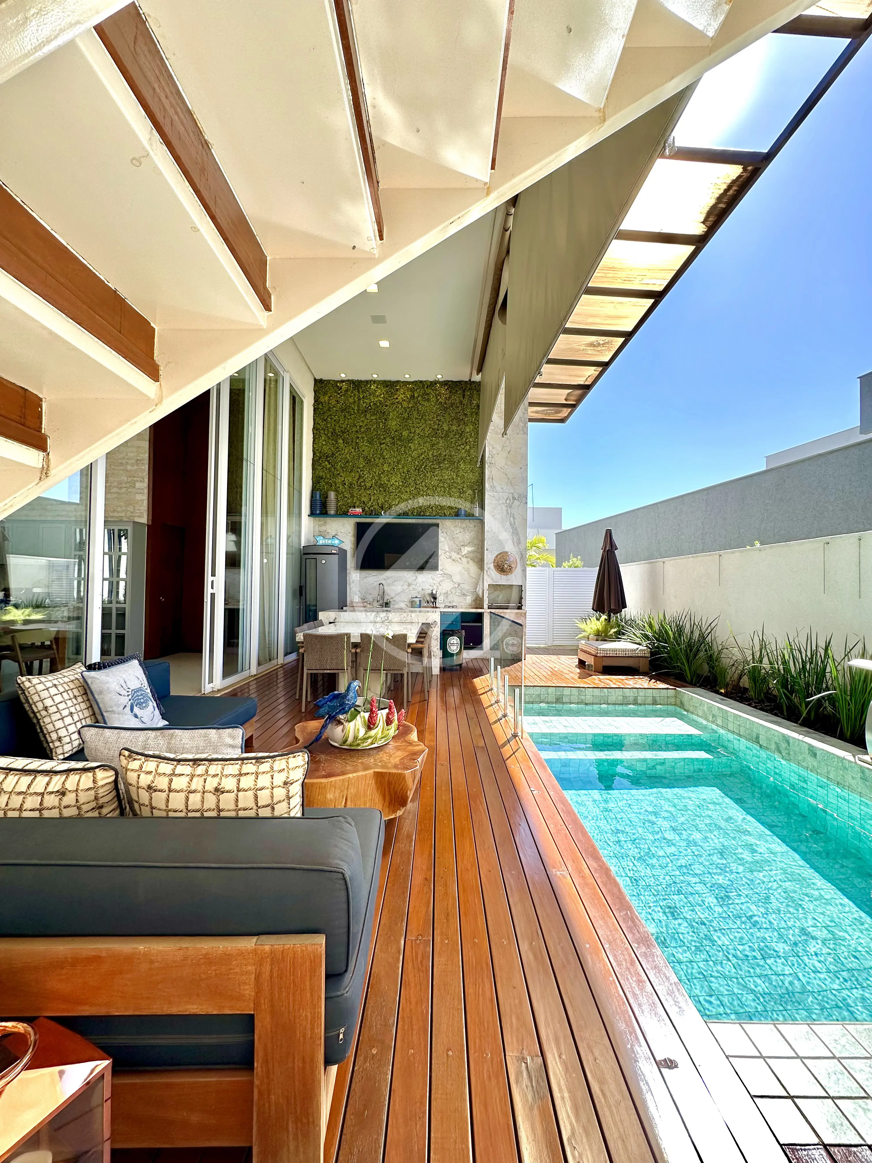 Casa Térrea 4 Suítes com Mezanino n Condomínio Jardins Verona — foto 3